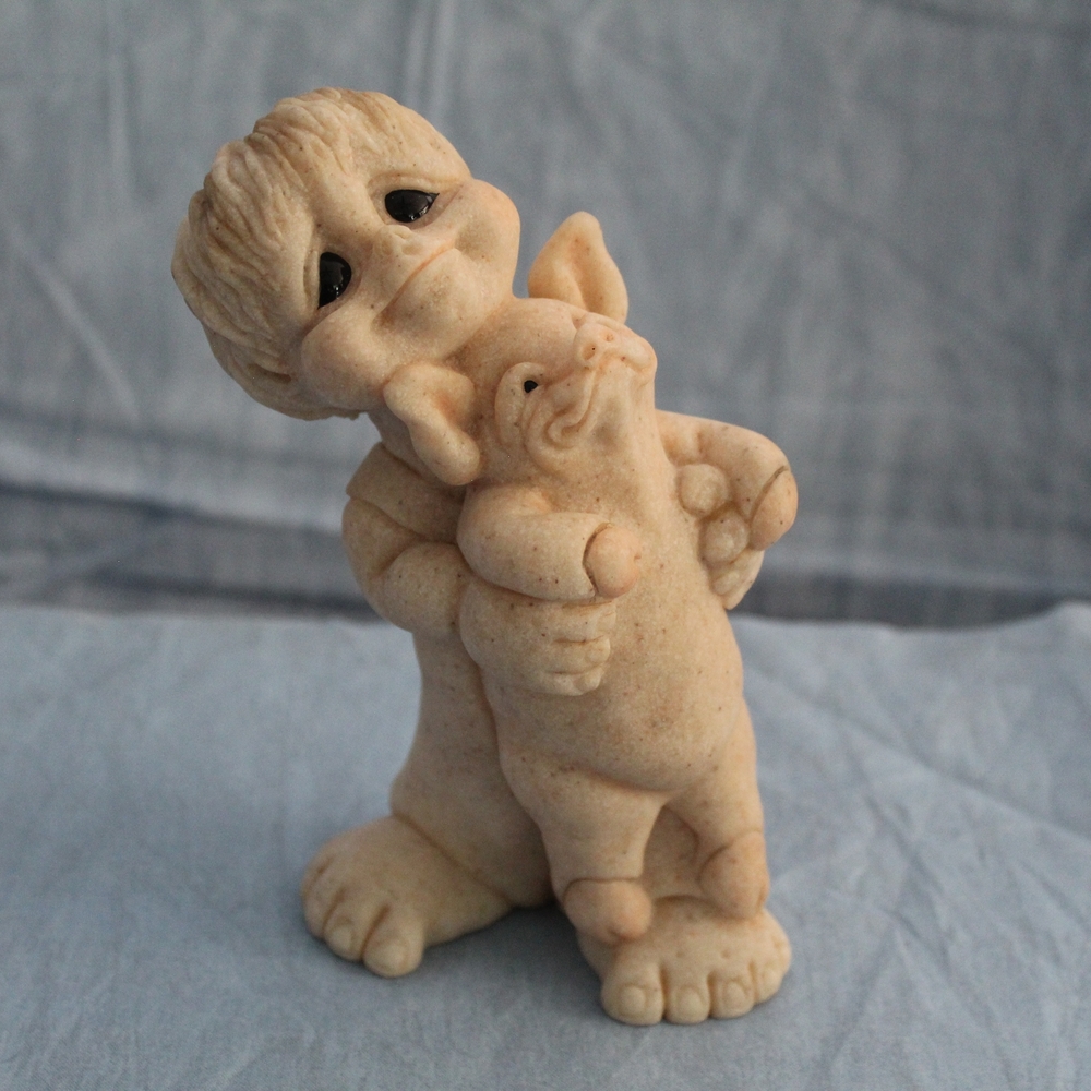 Quarry Kids 'Peter &Patch - Helping Hand' Figurine